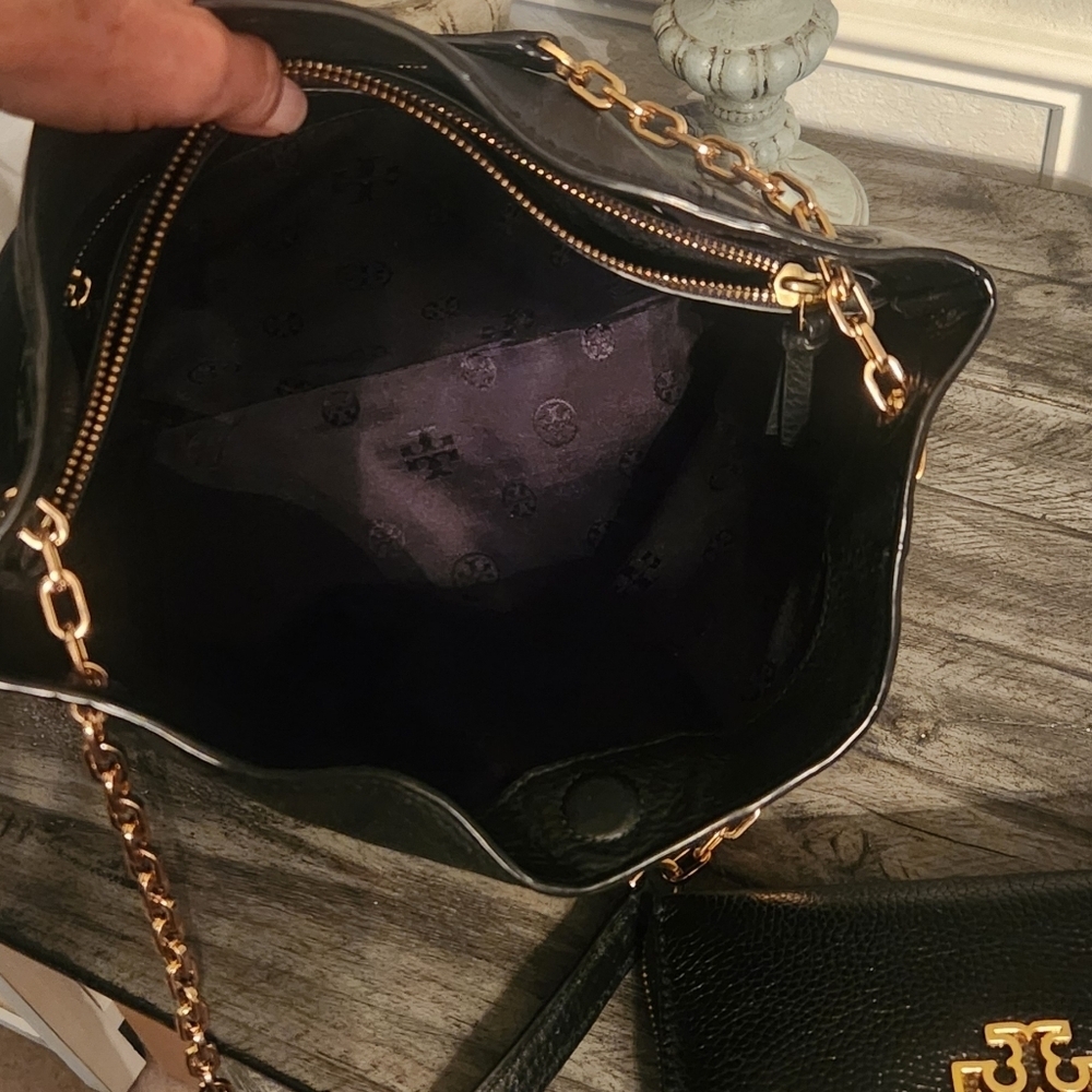 Tory Burch Britten tote with wallet - Picture 8 of 16